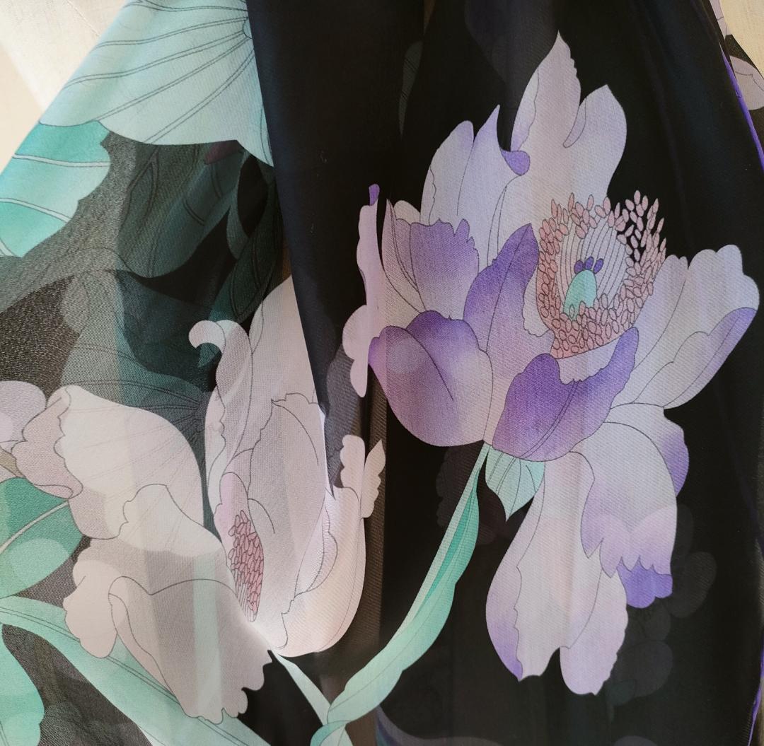 高級感あり 　極美品　レオナール ストール スカーフ ショール 黒にパープル