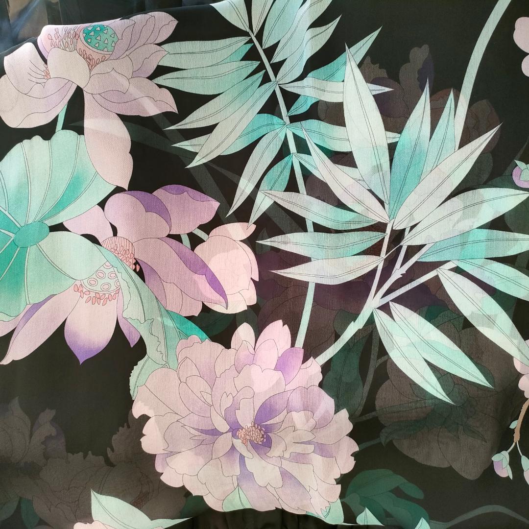 高級感あり 　極美品　レオナール ストール スカーフ ショール 黒にパープル