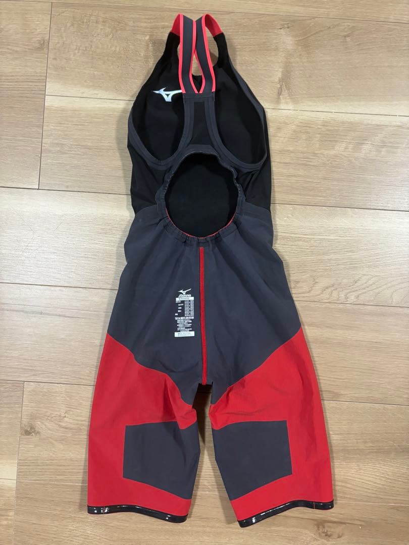 ミズノ 競泳水着　高速水着 レディース GX SONIC6 CR （Mサイズ）