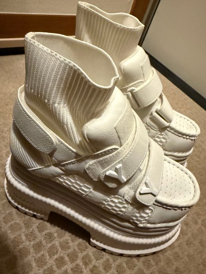 YELLO スニーカー Sサイズ