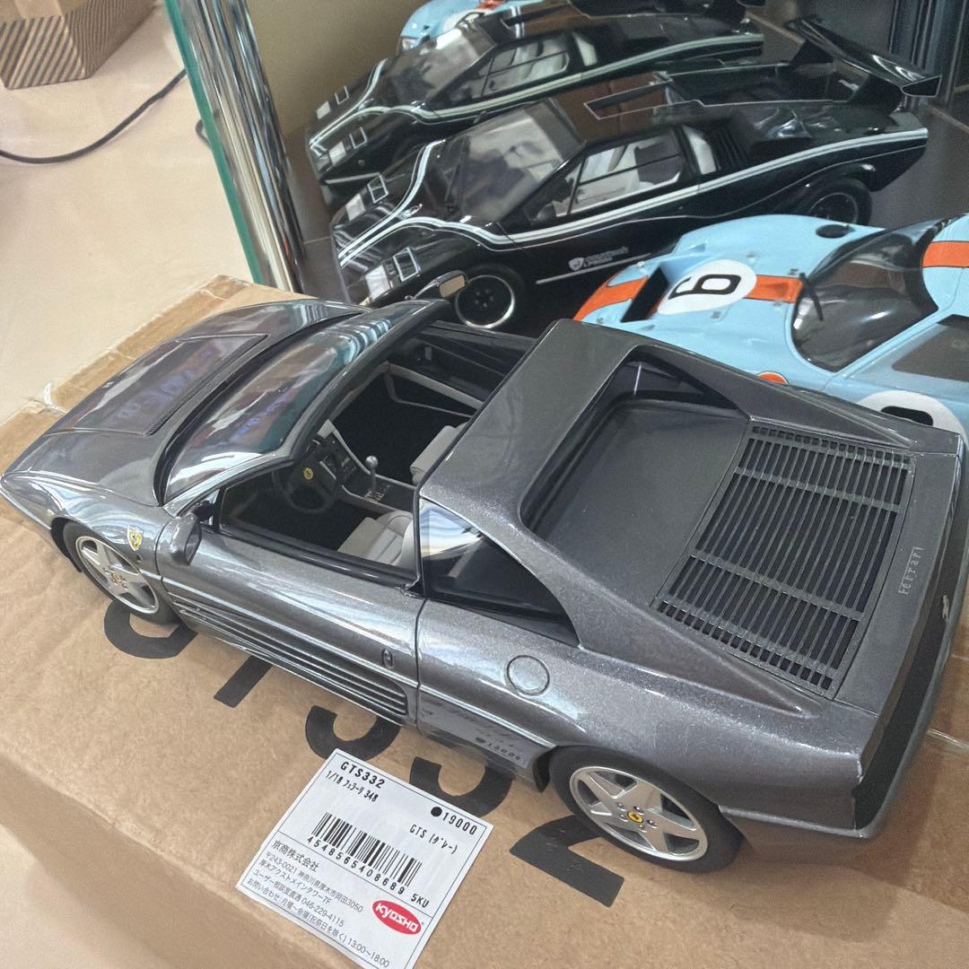 ミニカー Ferrari 348 1/18 GT SPIRIT