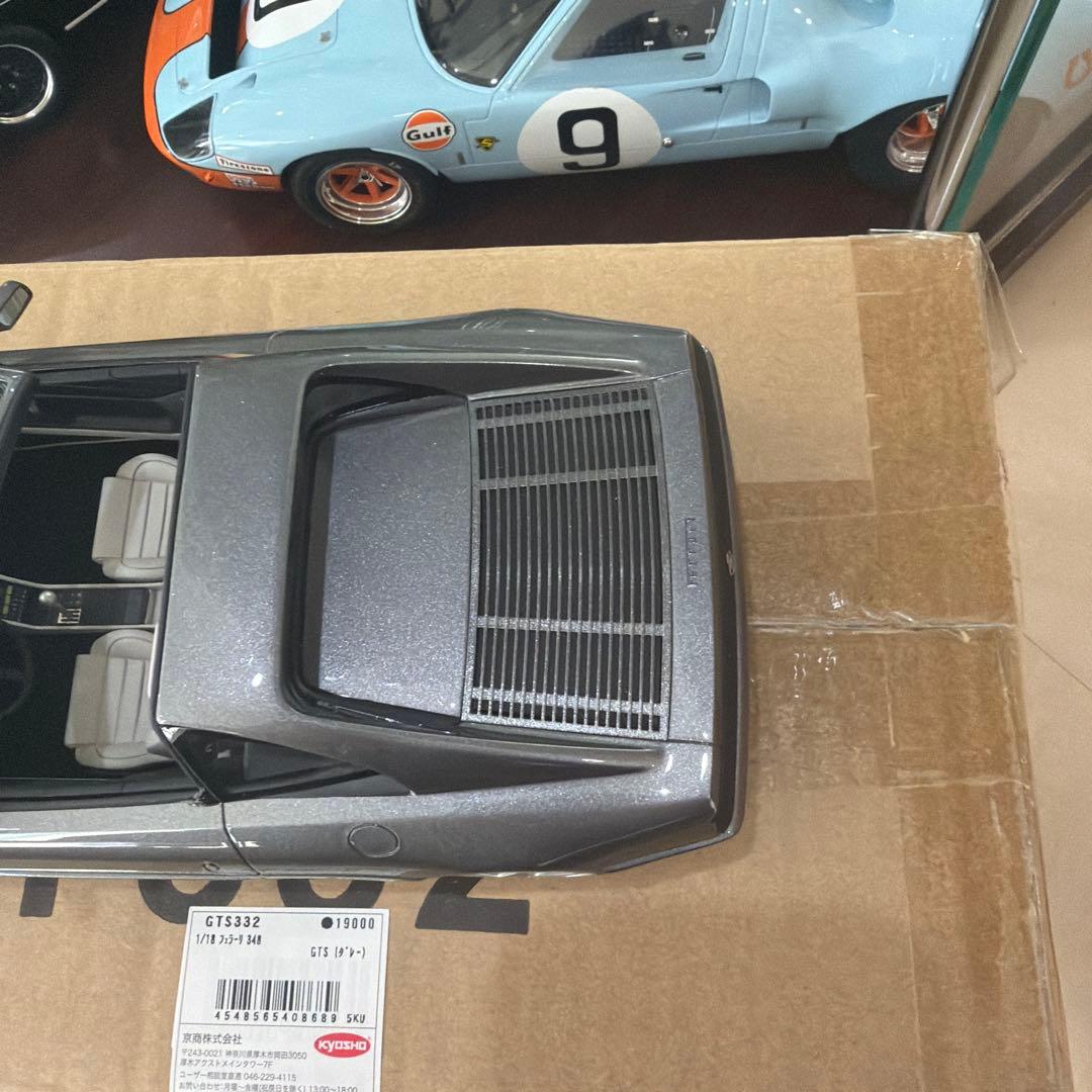 ミニカー Ferrari 348 1/18 GT SPIRIT