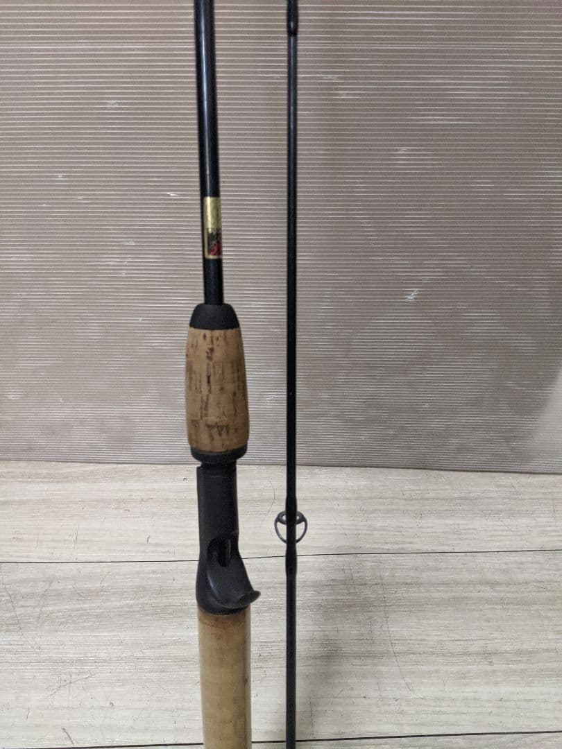 釣竿　ロッド　RYOBI REGNO Light 2160 MEDIUM