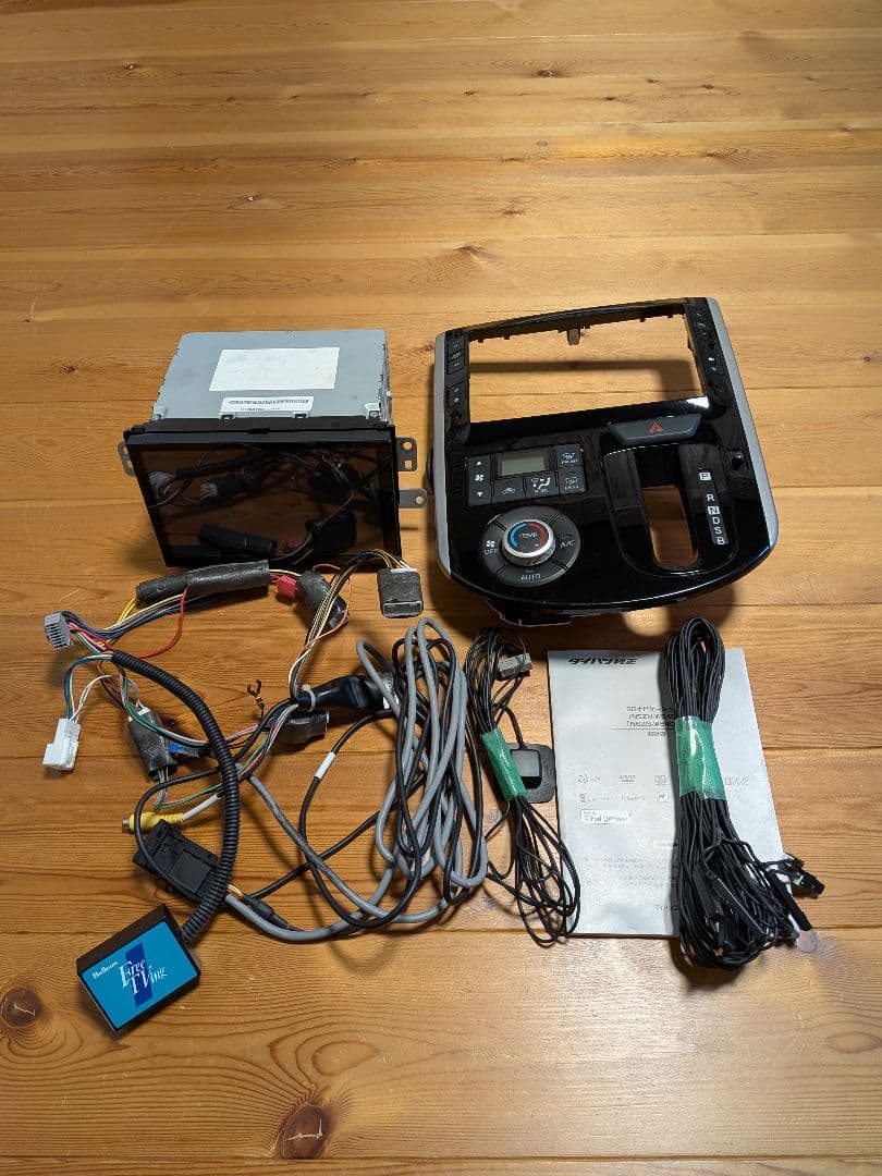 ダイハツ純正オプションナビ　NSZN−W64DB　タント　LA600S