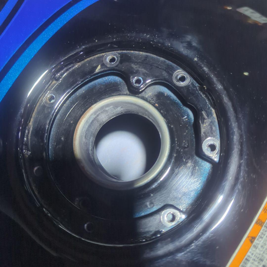 カワサキ ゼファーΧ 燃料タンク 凹み キズ