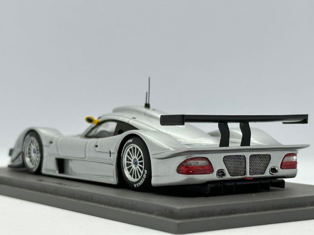 Spark 1/43 メルセデス CLR 1999 ルマン