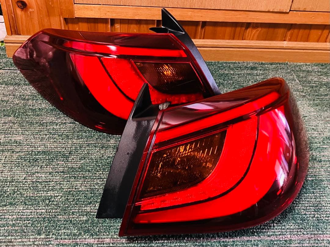 フーガ Y51/KNY51 テールランプ／ライト/レンズ LED STANLEY