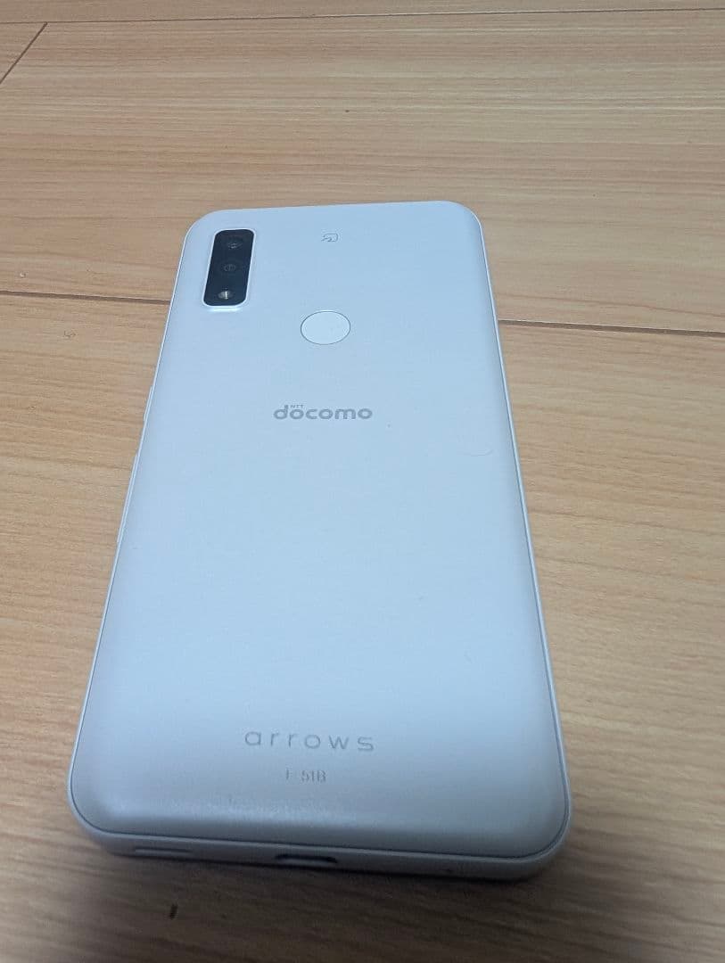 arrows　We F51B 　docomo