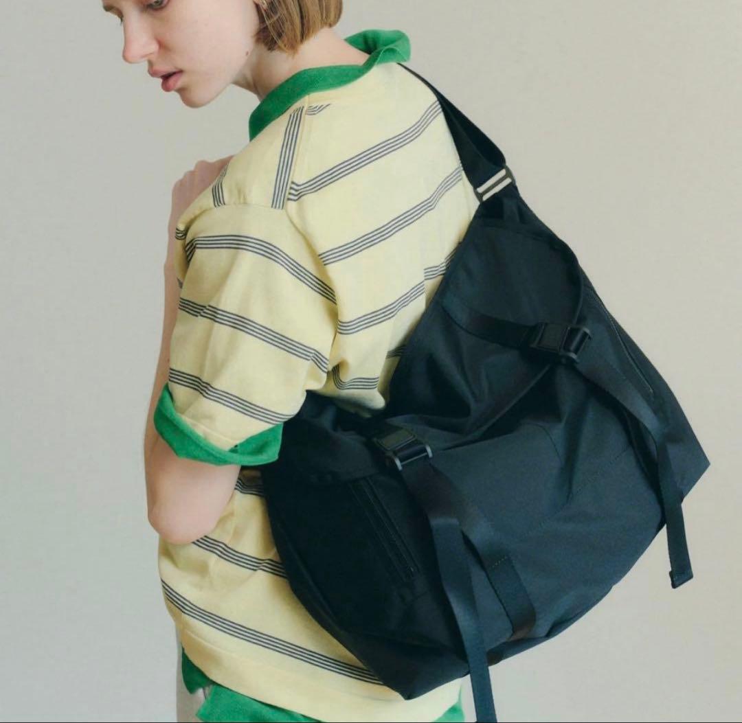 新品未使用！Shinzone別注 AMIACALVA MESSENGER BAG