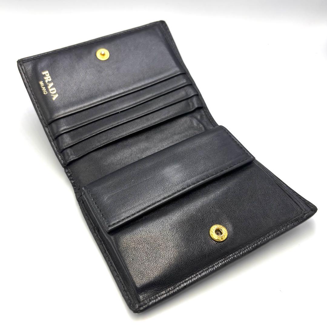 PRADA プラダ ブラック エナメルレザー 三つ折り財布 ミラノ ゴールドロゴ