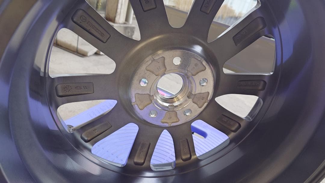 MAZDA3 FASTBACK純正ホイル　未使用品