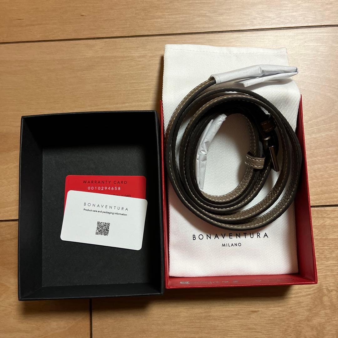 BONAVENTURA iPhone 17Pro ハンドル付ケース ストラップ付