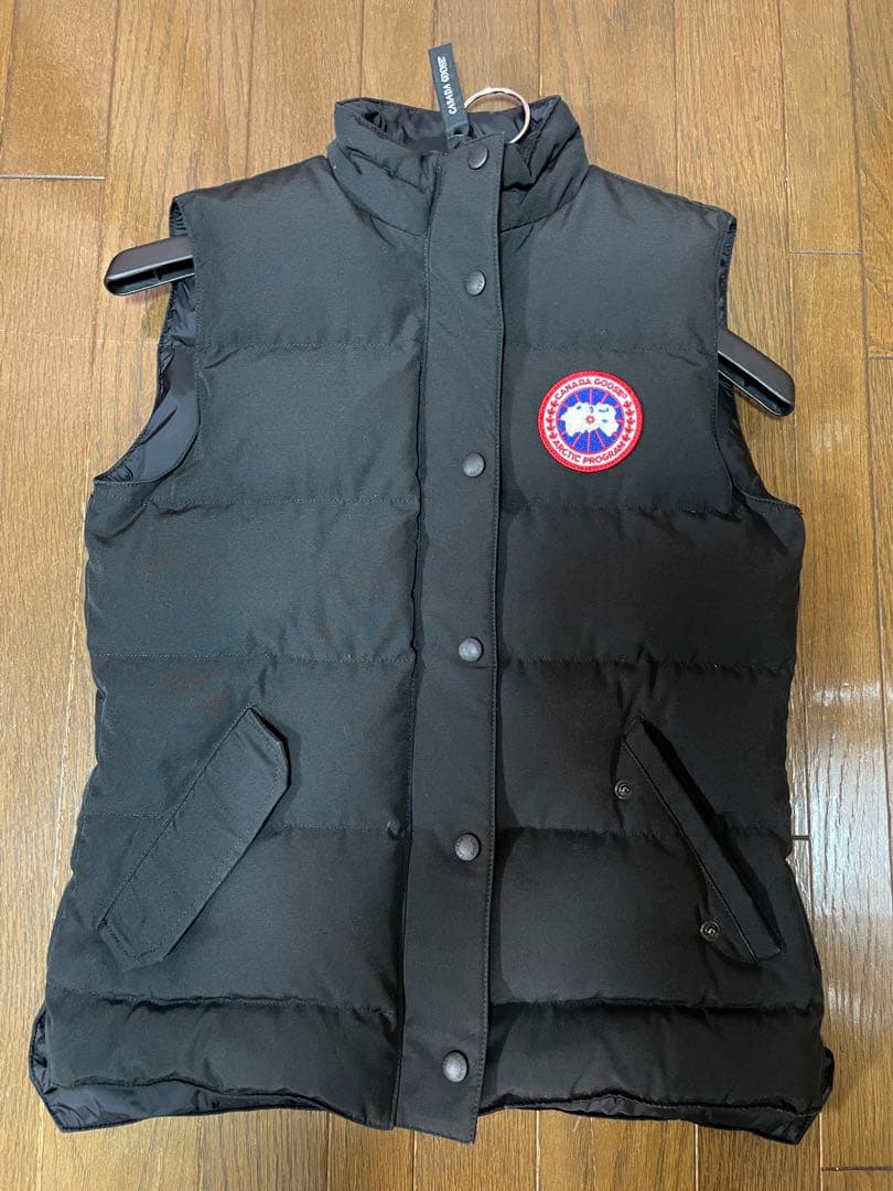   ダウンベスト　ブラック