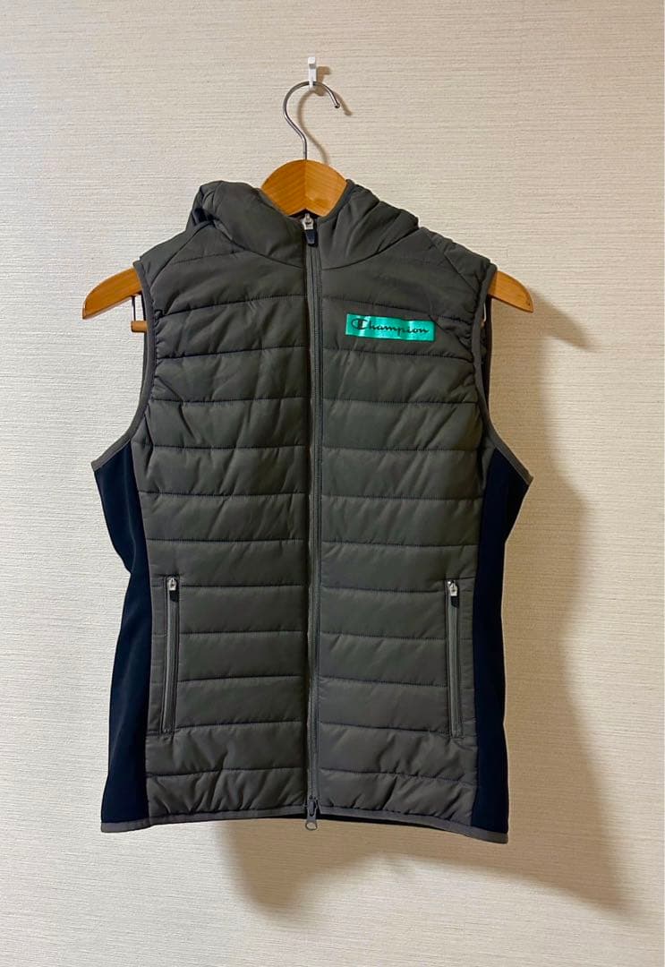 【美品】チャンピオン　ゴルフセットアップ　中綿ベスト　スカート