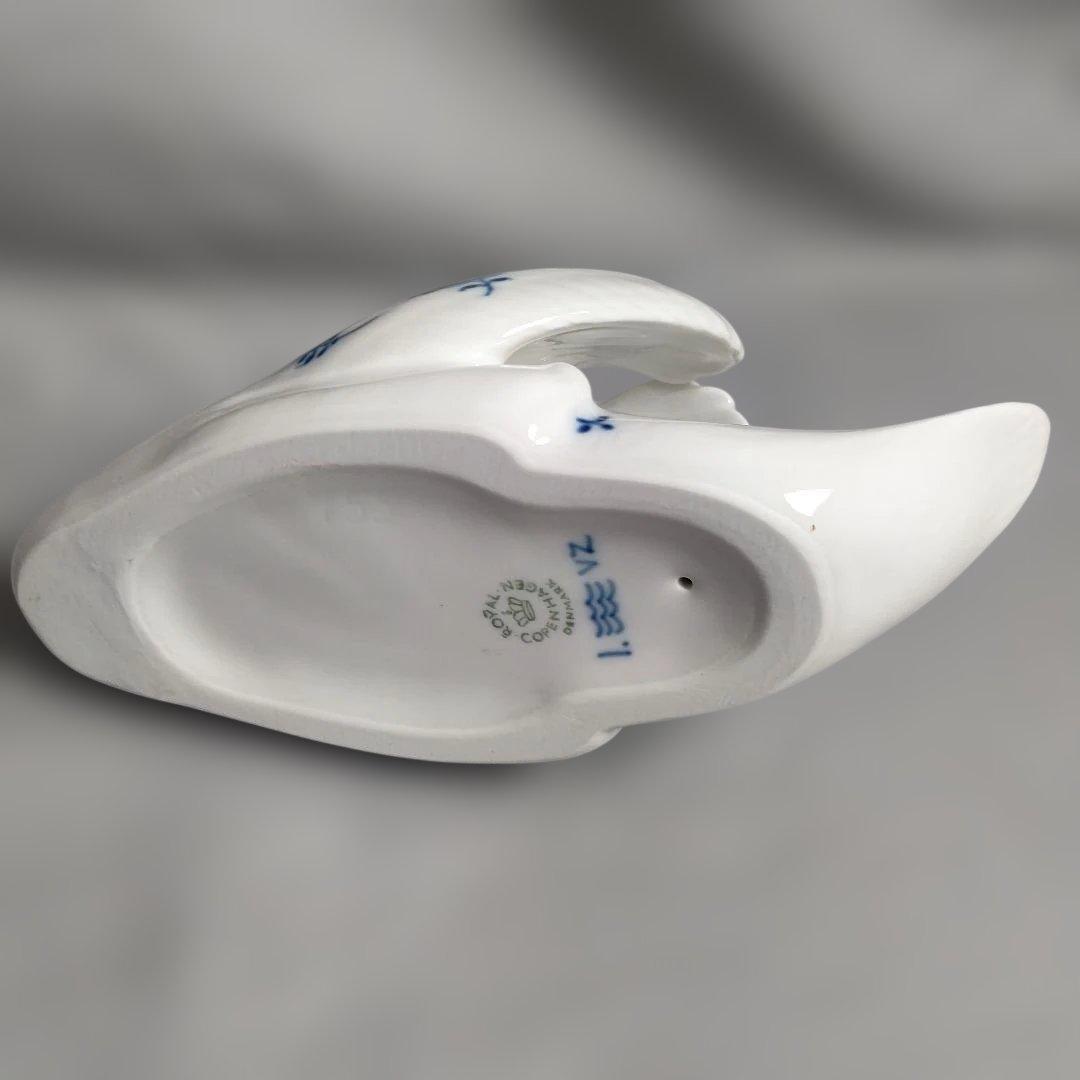 ロイヤルコペンハーゲン ブルーフルーテッド スワンのフィギュリン