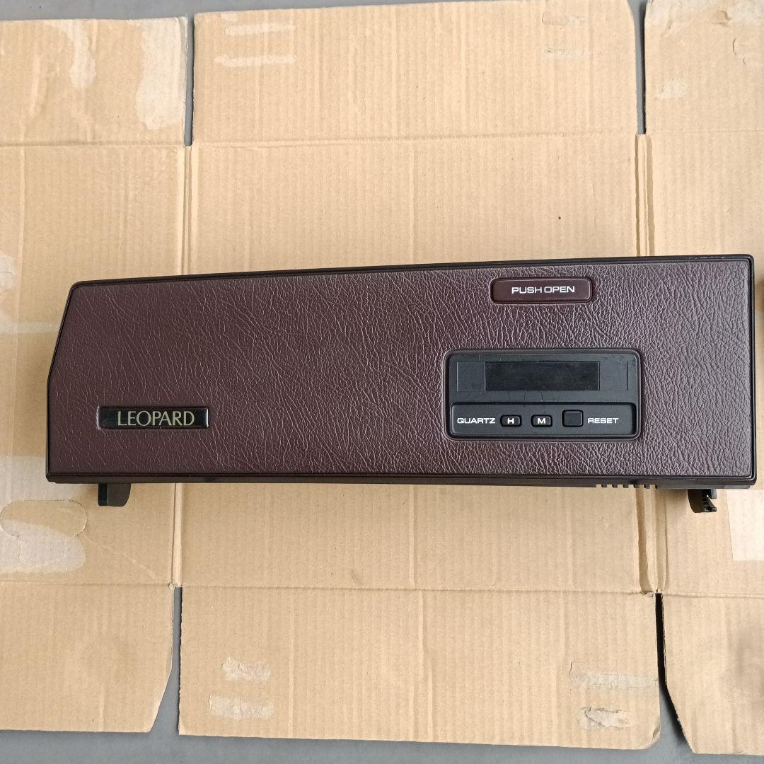 あっち日産LEOPARD前期型 I クォーツ時計機能付き
