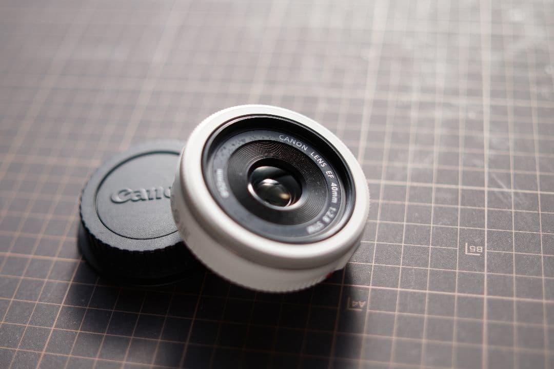 【美品】 Canon EF 40mm F2.8 STM　ホワイト　白