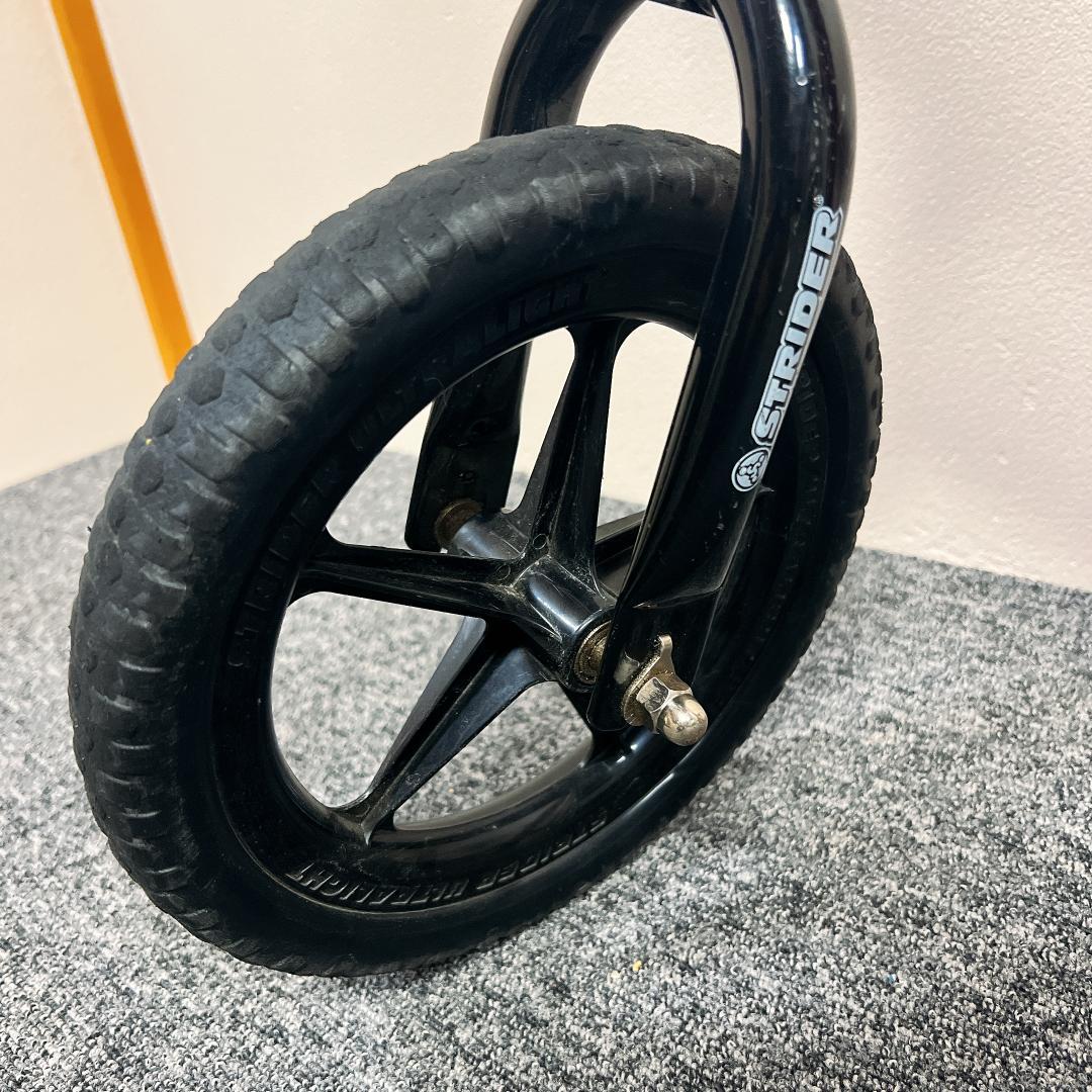 【良品】ストライダー　12　日本正規品　赤　キックバイク