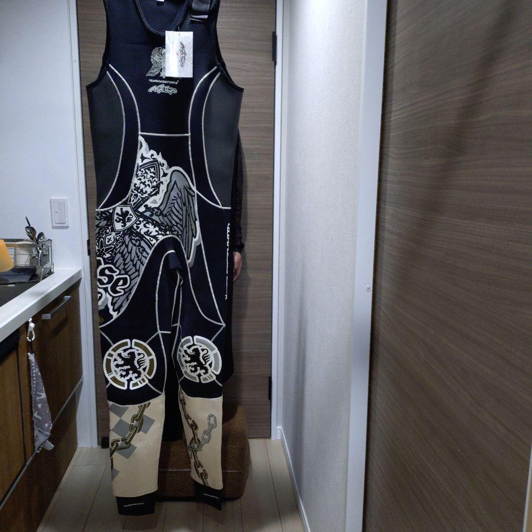 QUAKYSENSE　ウェットスーツXLサイズ