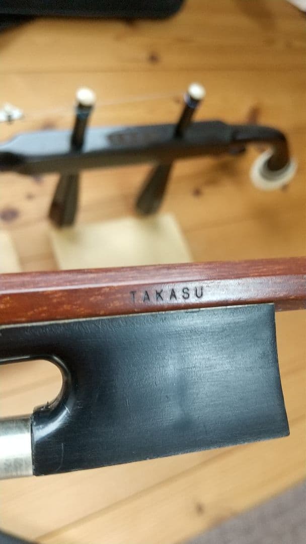 ニ胡　民族古楽器 ソフトケースと音程表示装置、替えの弓、内弦、外弦付き