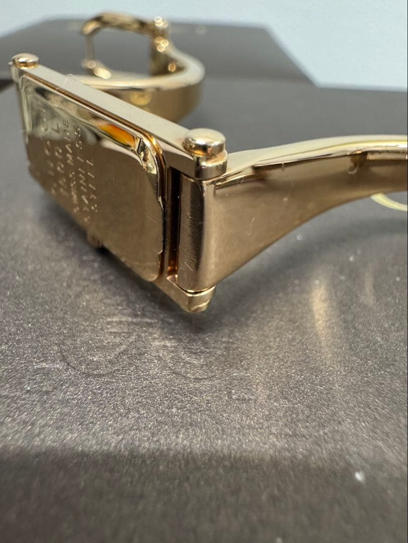 美品GUCCI 1500L ゴールド/ピンクGGシェル文字盤 1Pダイヤ