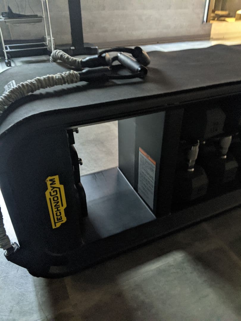 TECHNOGYM BENCH テクノジム　多機能トレーニングベンチ