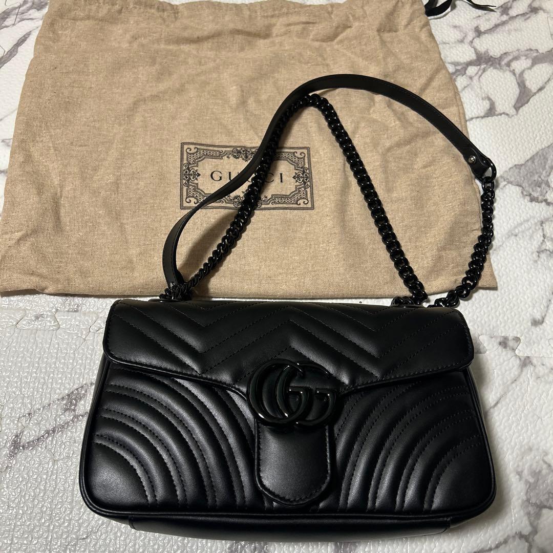 GUCCI ブラック レザー ショルダーバッグ