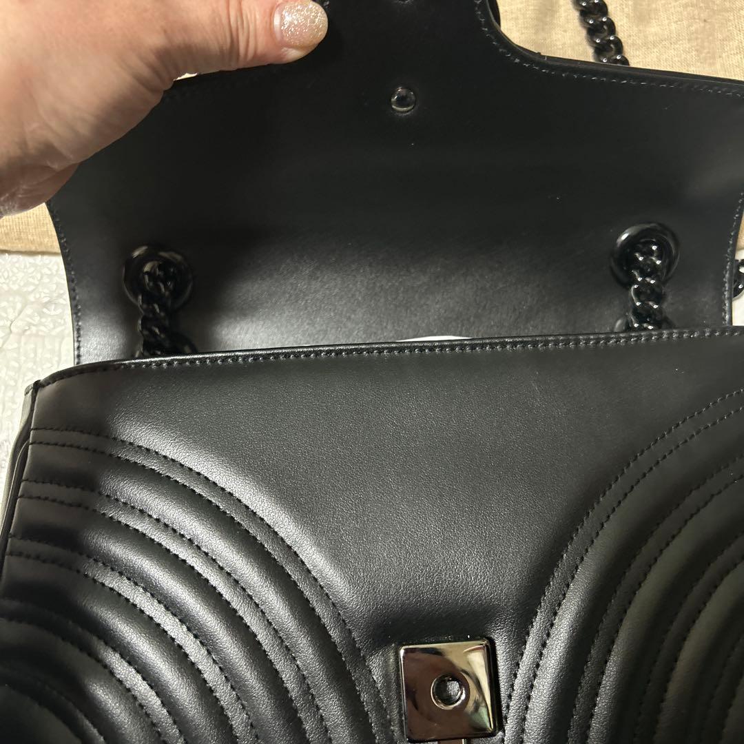 GUCCI ブラック レザー ショルダーバッグ