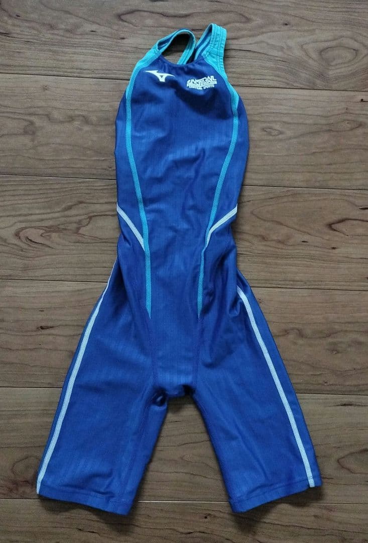 セントラル大会用水着　ミズノxsサイズ