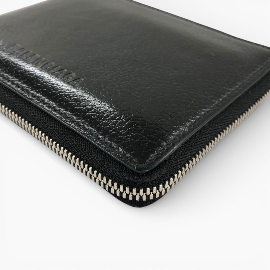 バレンシアガ エッセンシャル スモールウォレット ストラップ付き 財布