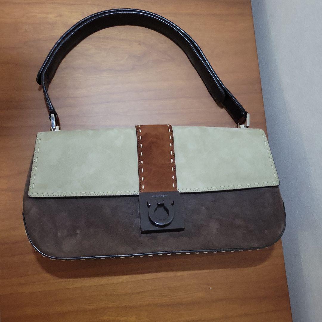 Ferragamo ショルダーバック