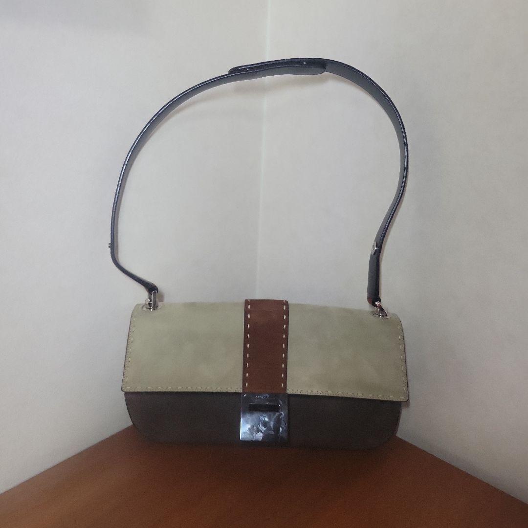 Ferragamo ショルダーバック