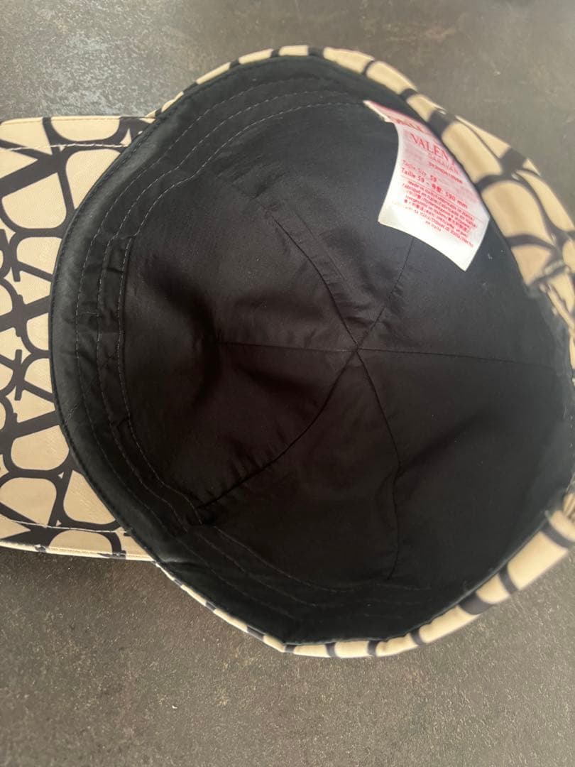 valentino ヴァレンティノ　キャップ　帽子　トワルイコノグラフ