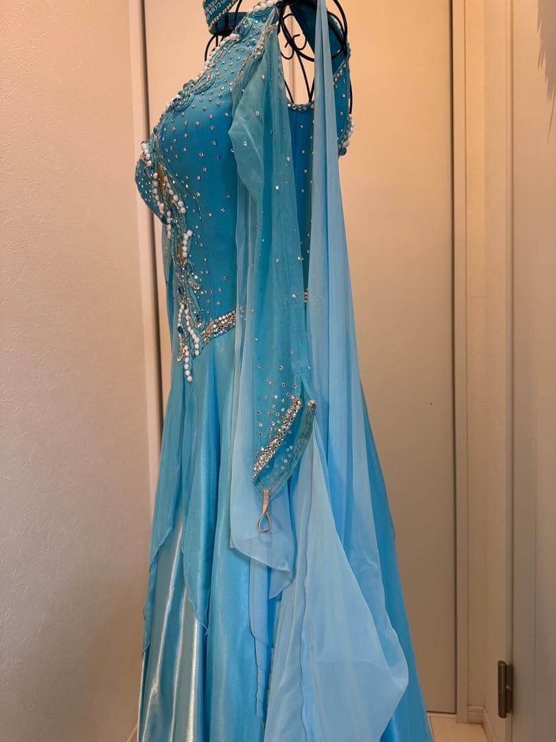 ダンスドレス　水色　(表示サイズＬ)