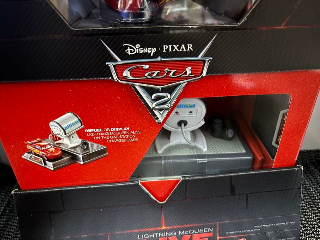 希少　AlIVE 1個　cars mattel マックィーン　ディズニー