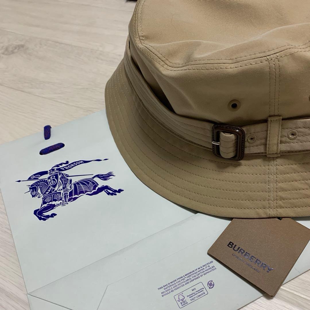 バーバリー　コットンベルトバケットハット　ベージュ色