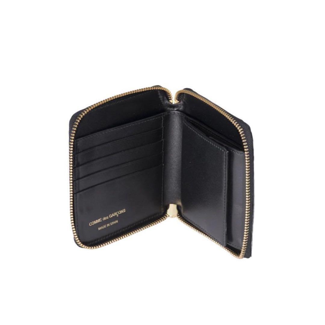 定価3万円 COMME des GARCONS LOGO EMBOSSED