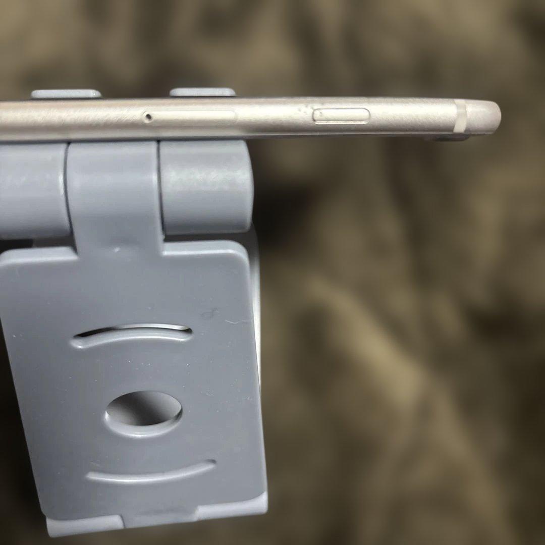 Apple iphoese3第三世代64GBホワイトバッテリー残量85%