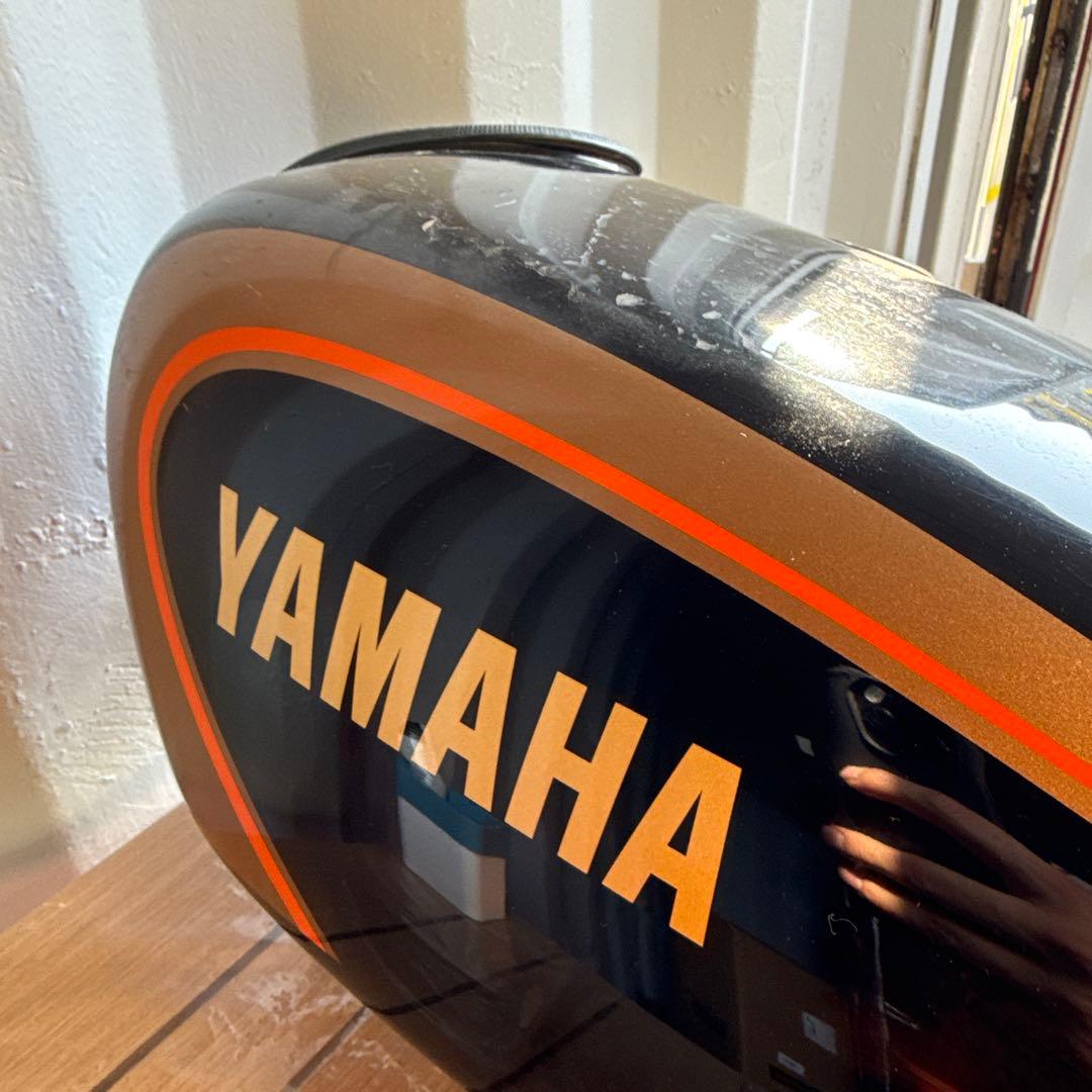 YAMAHA SR400 純正タンク