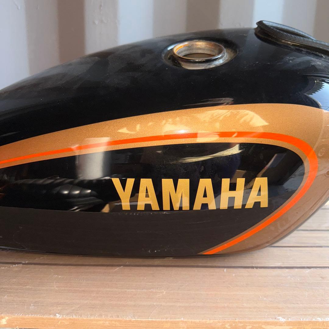 YAMAHA SR400 純正タンク