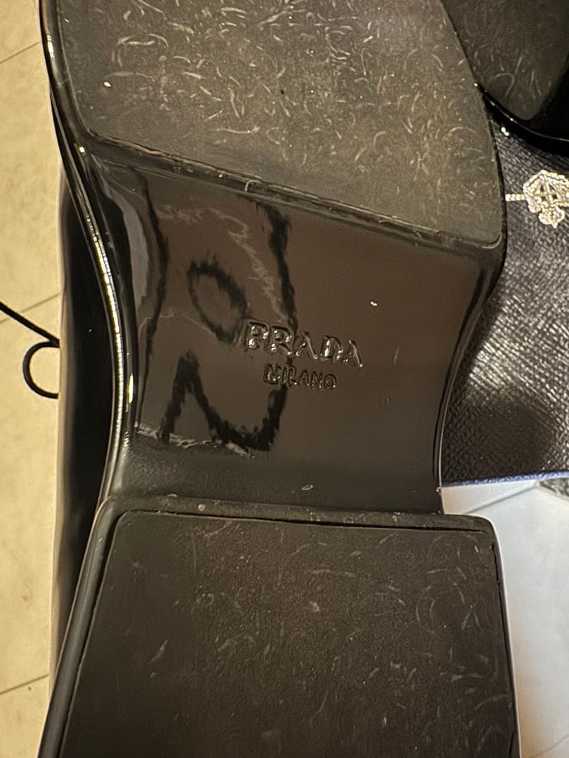 プラダ　ブラッシュドレザー　レースアップシューズ　サイズ6