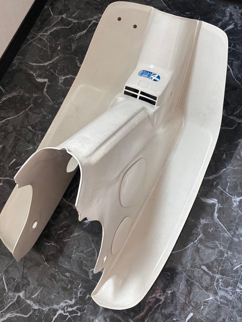 純正部品 エンブレム付き レッグシールド ココナッツホワイト スーパーカブ50