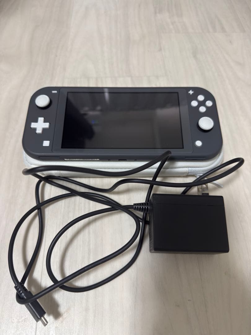 Nintendo Switch Lite 本体+ケース+充電器