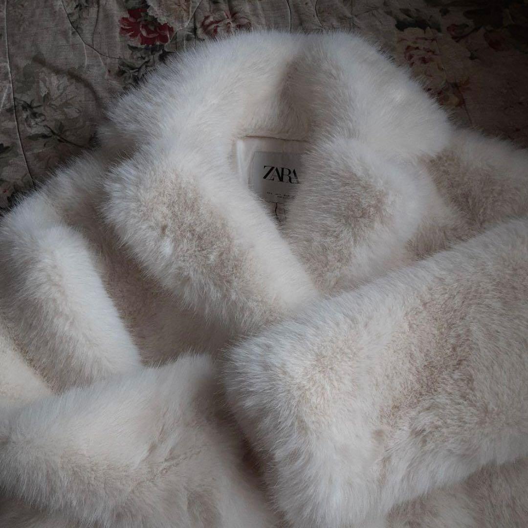 ZARA ホワイトファーコート ショート丈
