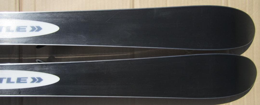 ケスレー(KASTLE)Freeride120cmミッドスキー＆ストック＆バッグ