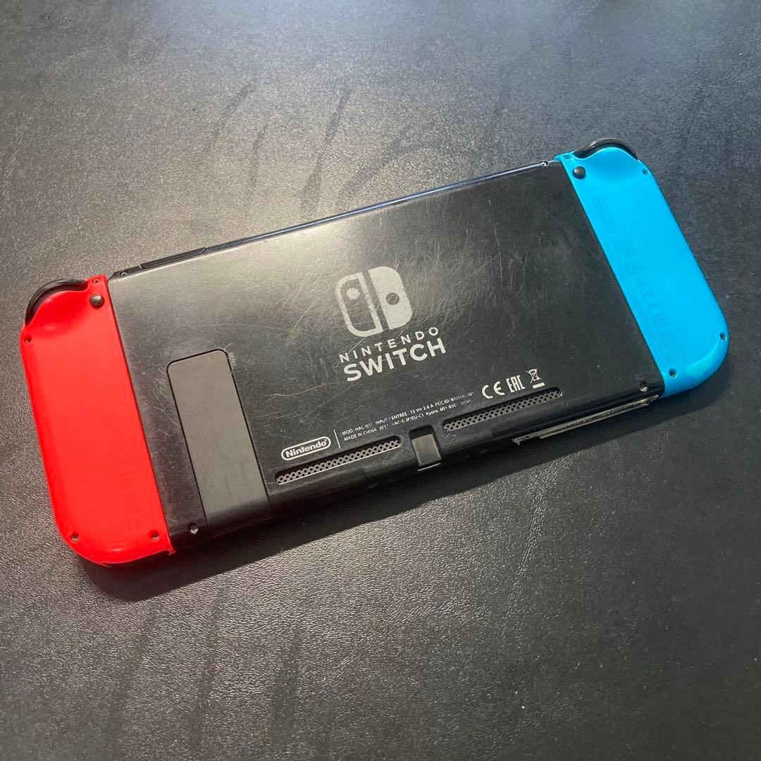 おまけ付Nintendo Switch 本体 + スプラトゥーンamiibo3体