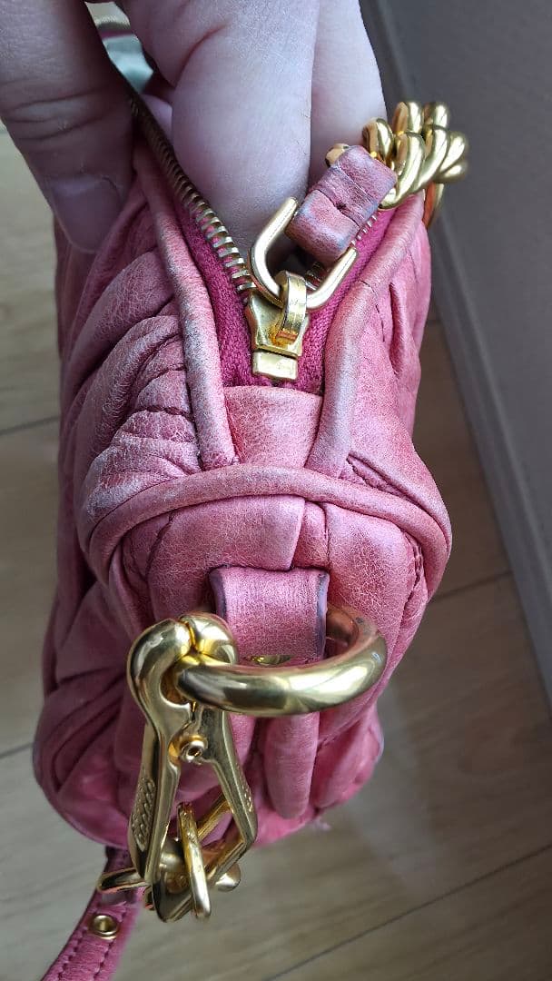 ミュウミュウ マテラッセ　マトラッセ　ミニバッグ　MIUMIU　ピンク
