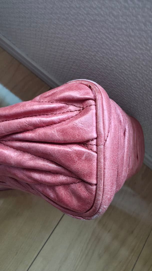 ミュウミュウ マテラッセ　マトラッセ　ミニバッグ　MIUMIU　ピンク