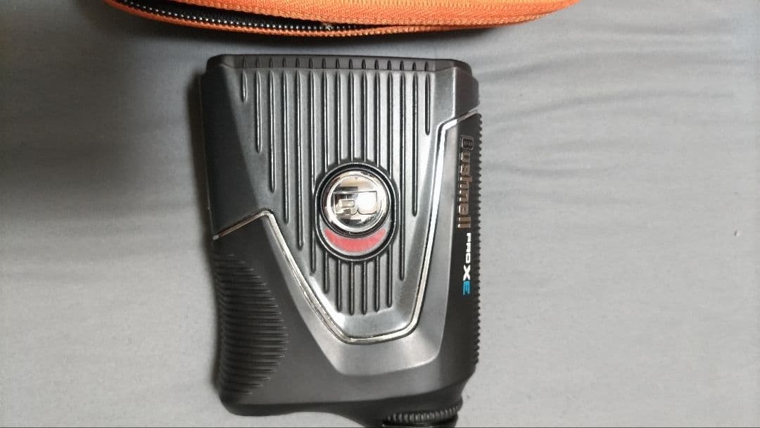 Bushnell PRO XE ゴルフ用距離計 ケース付き
