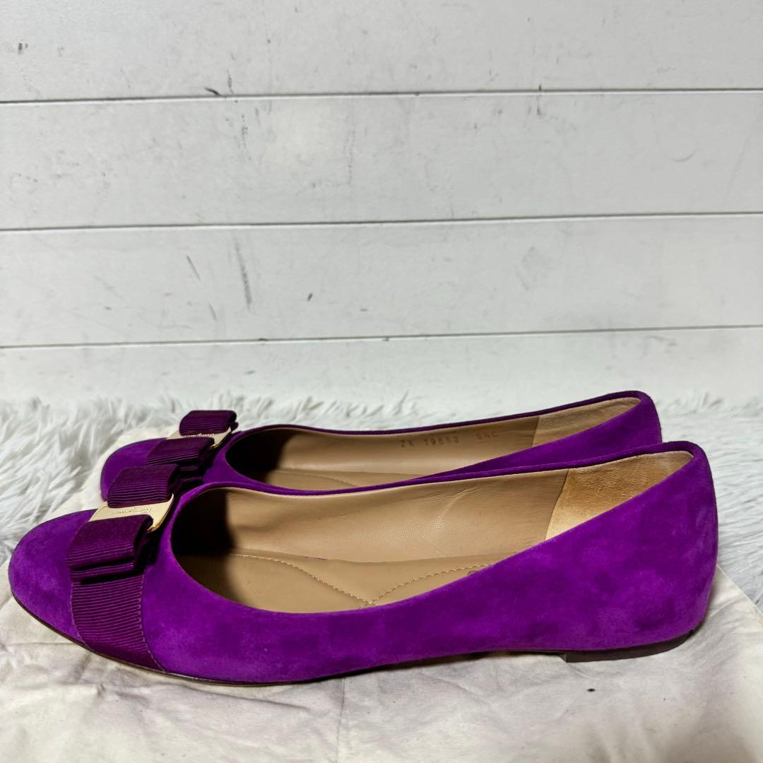 美品✨フェラガモ　フラットシューズ　VARINA ヴァリナ　VARA ヴァラ